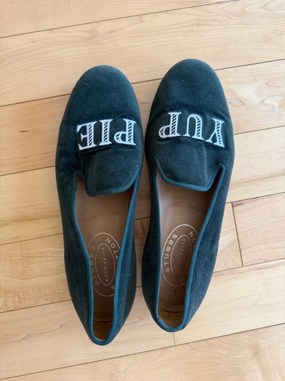 Stubbs & Wootton Men’s Yuppie Green Velvet Slippers - Picture 3 of 3